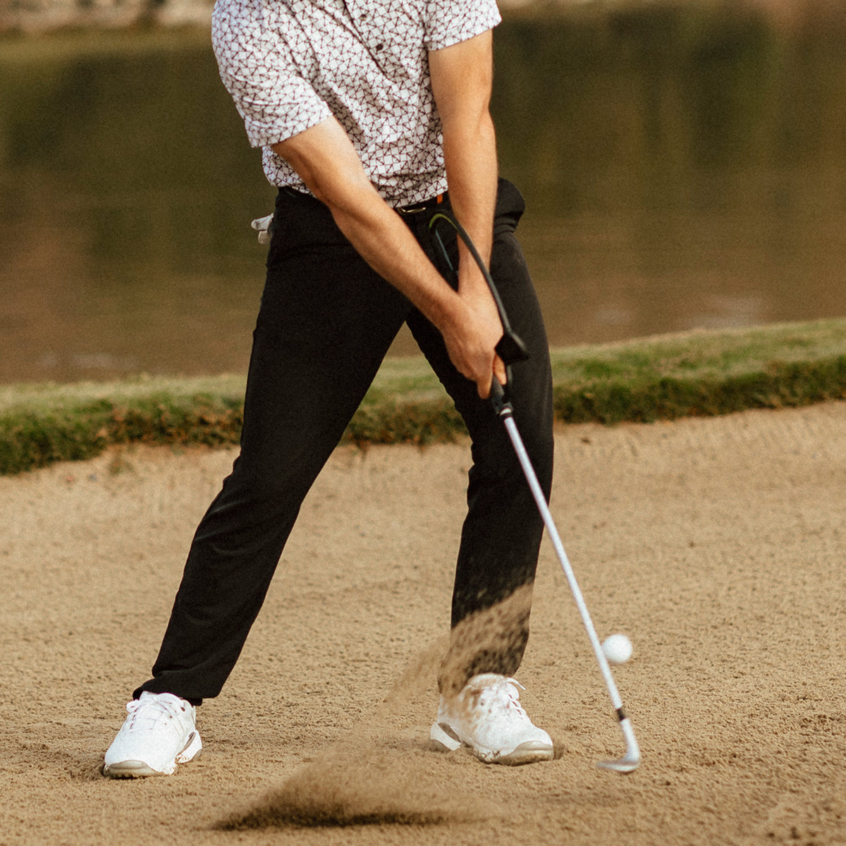 theHANGER - For Right-Handed Golfers